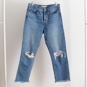 Levi’s high waisted cropped distressed like new